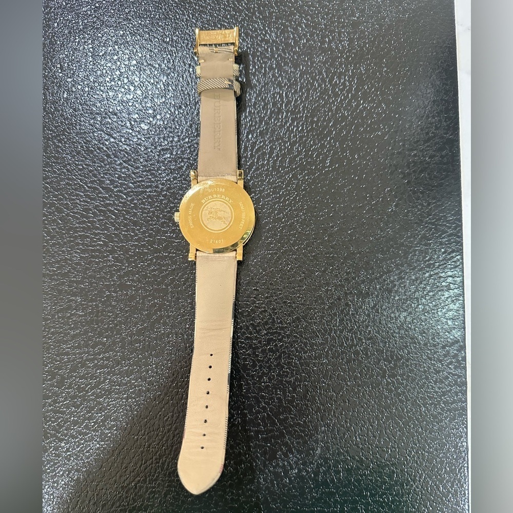 Burberry Women's Watch with Gold Case and Plaid Strap - Picture 4 of 7
